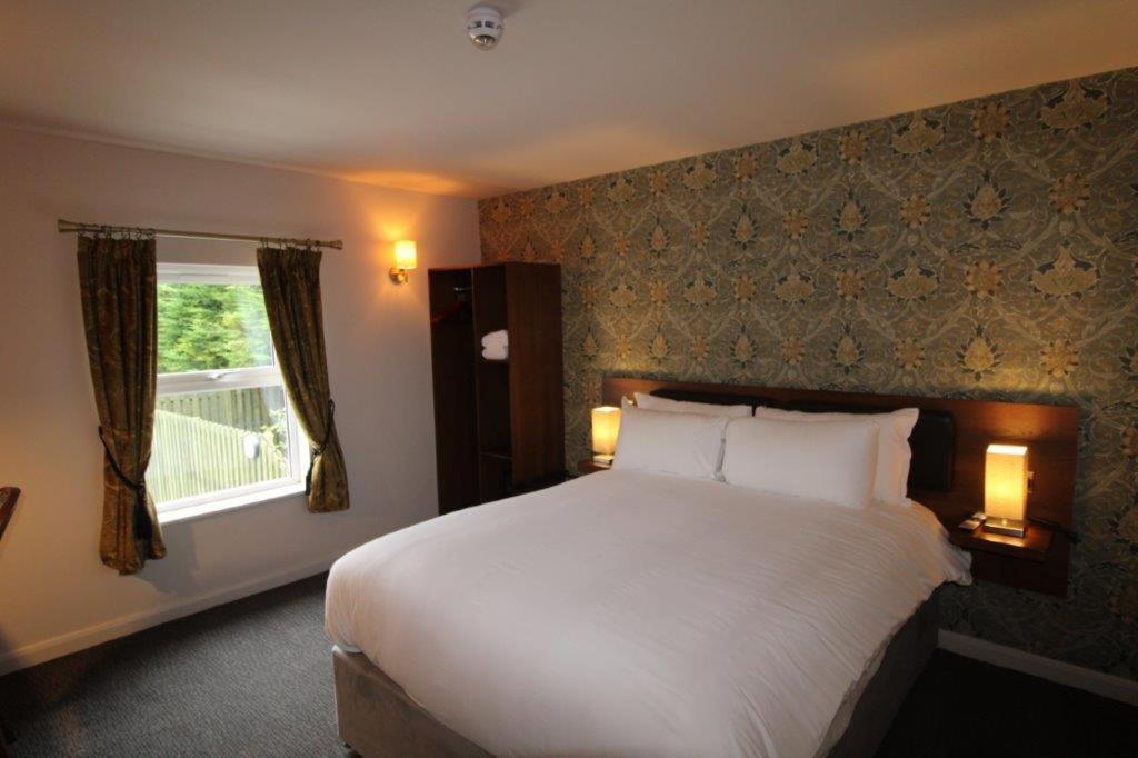 Rooms @ The Dolau Inn ニューキー エクステリア 写真